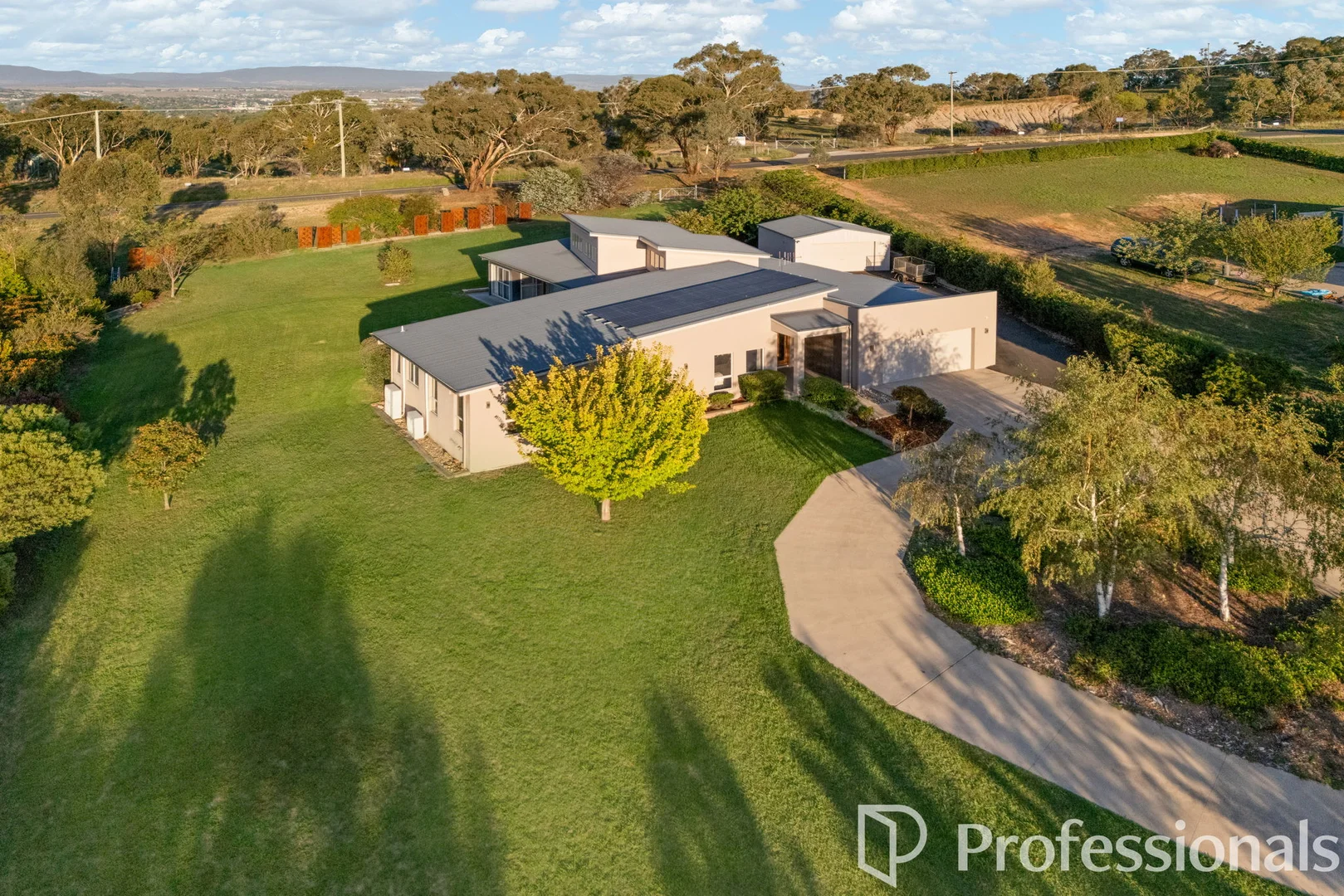 Additional image 32 of 24 Robindale Court, Robin Hill NSW 2795