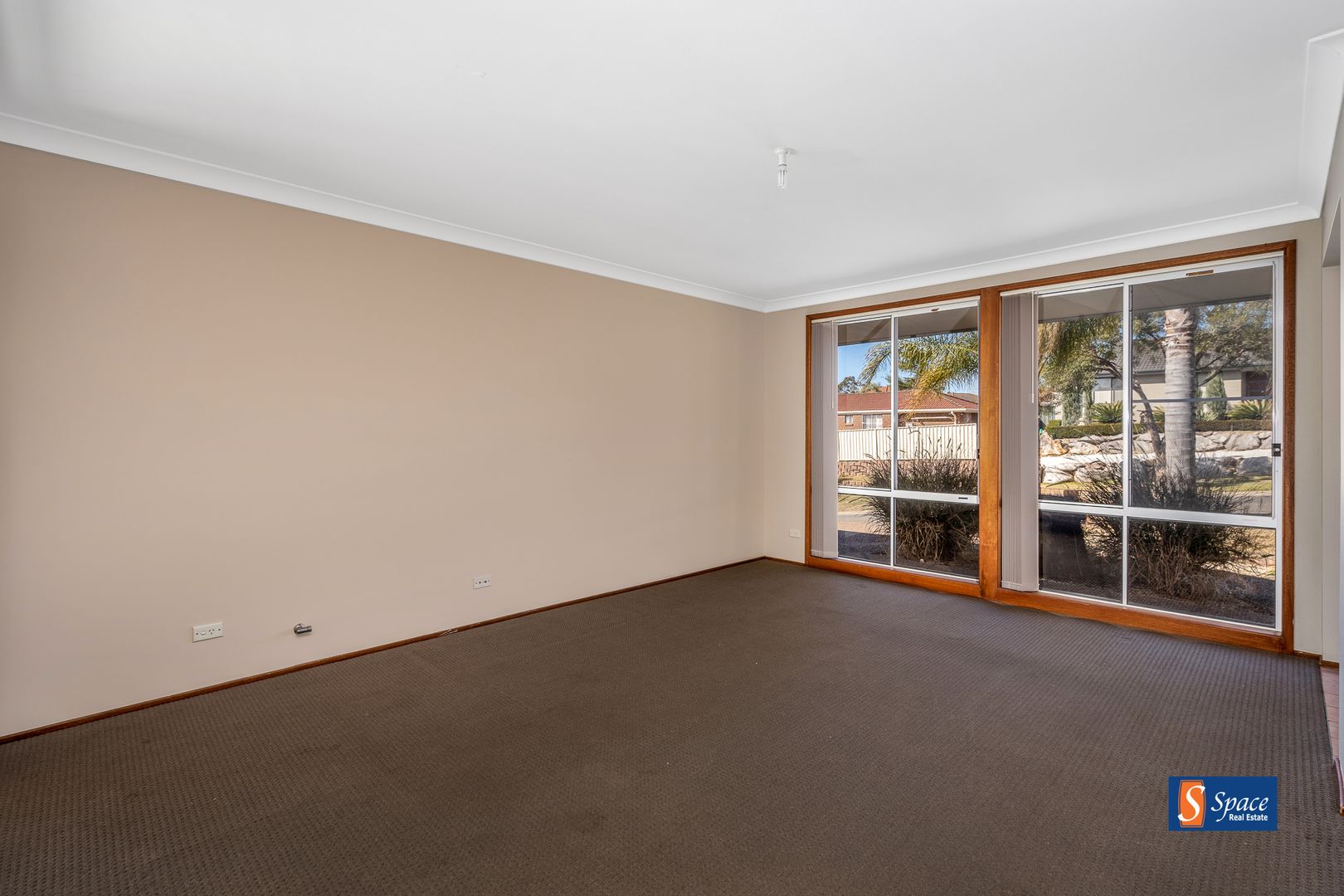 4 Torrens Place, Kearns NSW 2558, Image 2