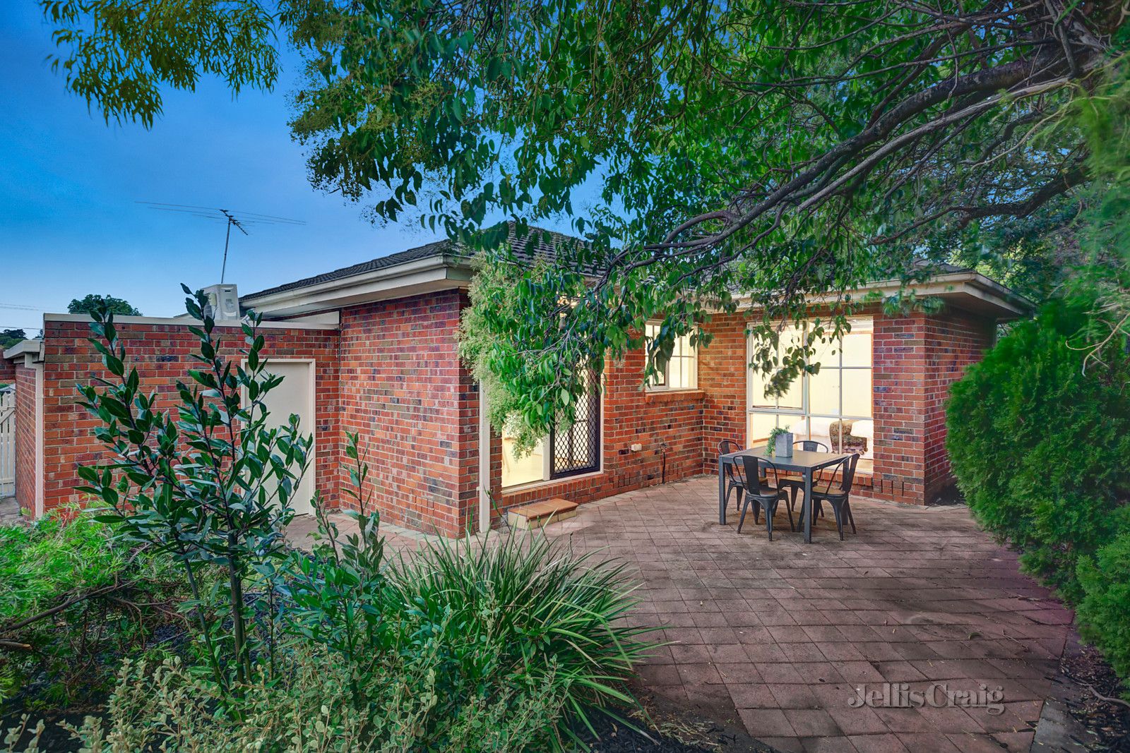 2/13 Childers Street, Kew VIC 3101, Image 2