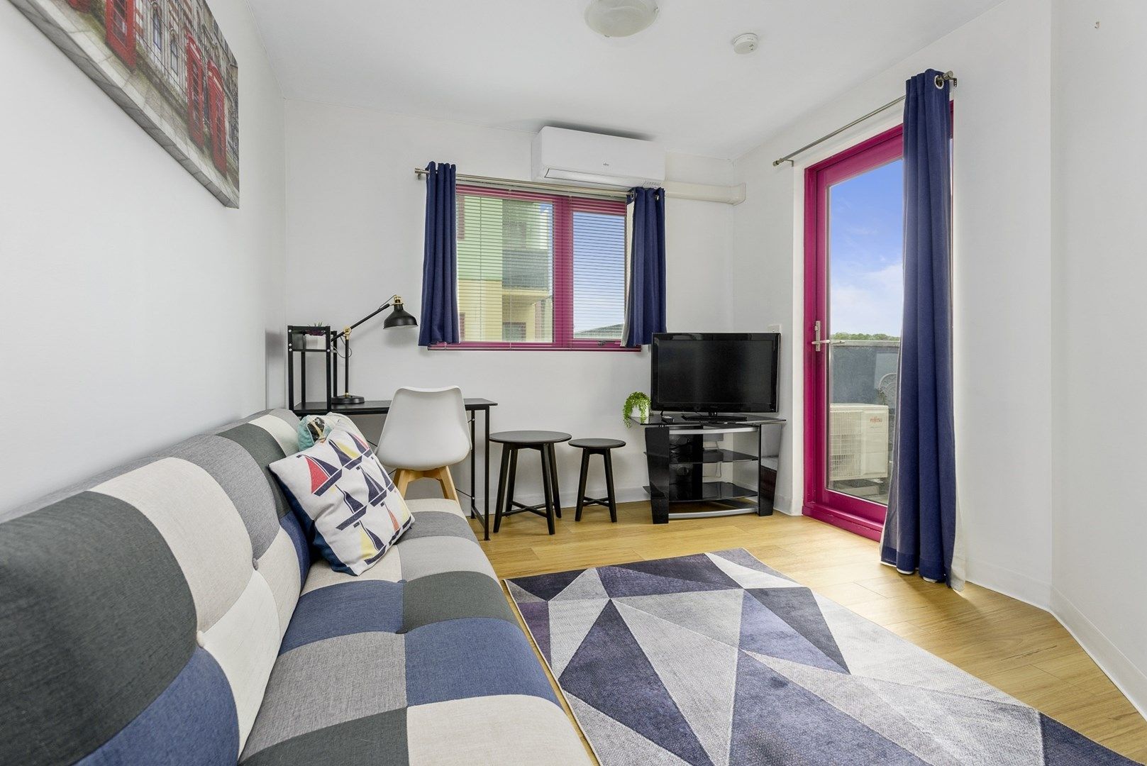 1 bedrooms Apartment / Unit / Flat in 615/528 Swanston Street CARLTON VIC, 3053