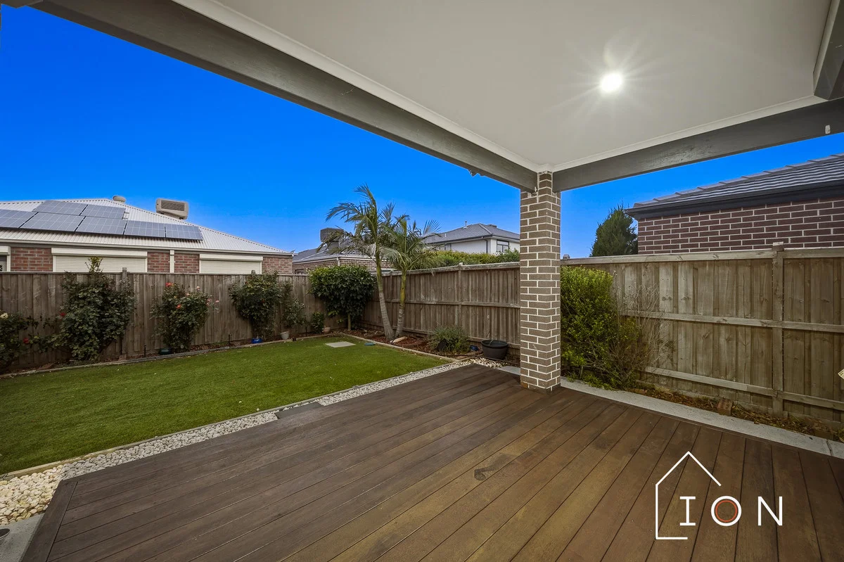 Additional image 31 of 8 Bluebank Avenue, Clyde North VIC 3978