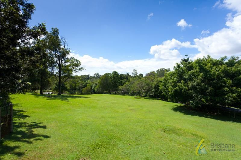 77 Old Farm Rd, PULLENVALE QLD 4069, Image 0