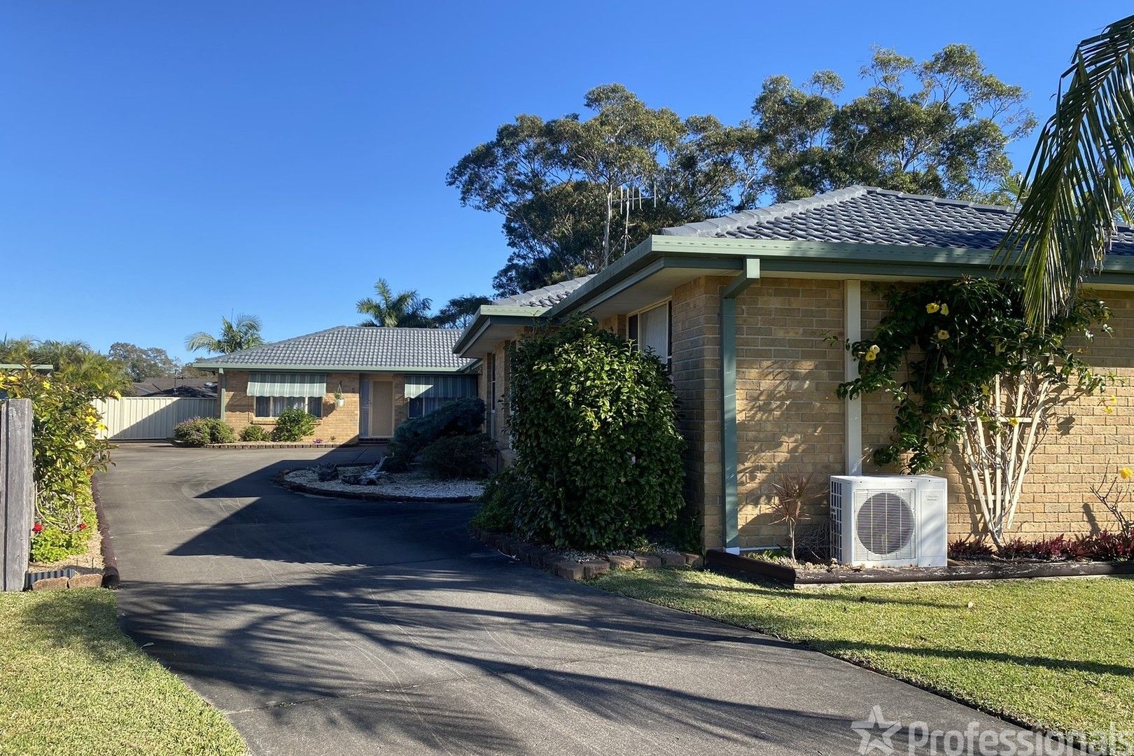 2/8 Mayfair Place, Forster NSW 2428, Image 1