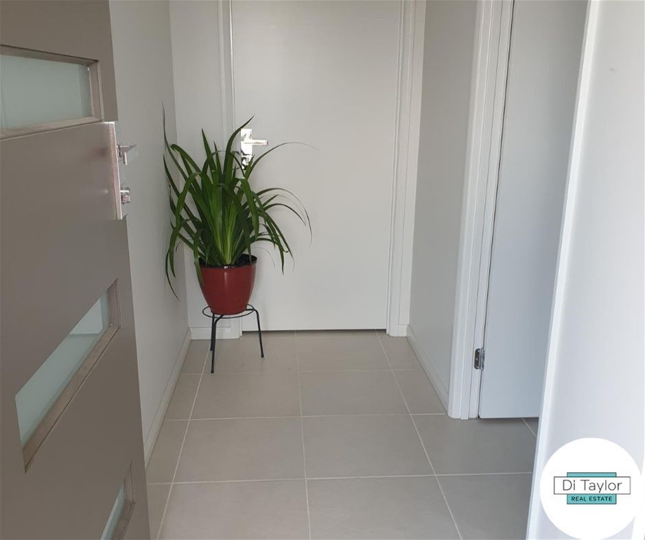 South Maclean QLD 4280 1 bed apartment for Rent, 320 PW UTILITIES