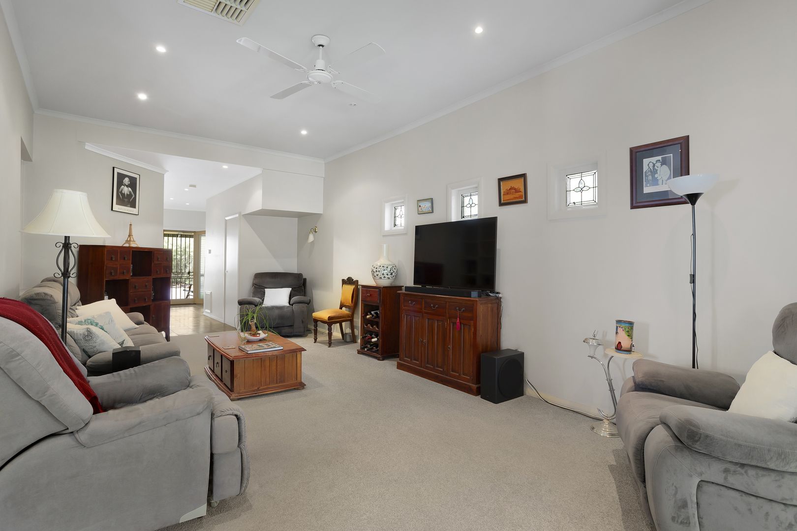 6/15 Coleman Crescent, Eltham VIC 3095, Image 2