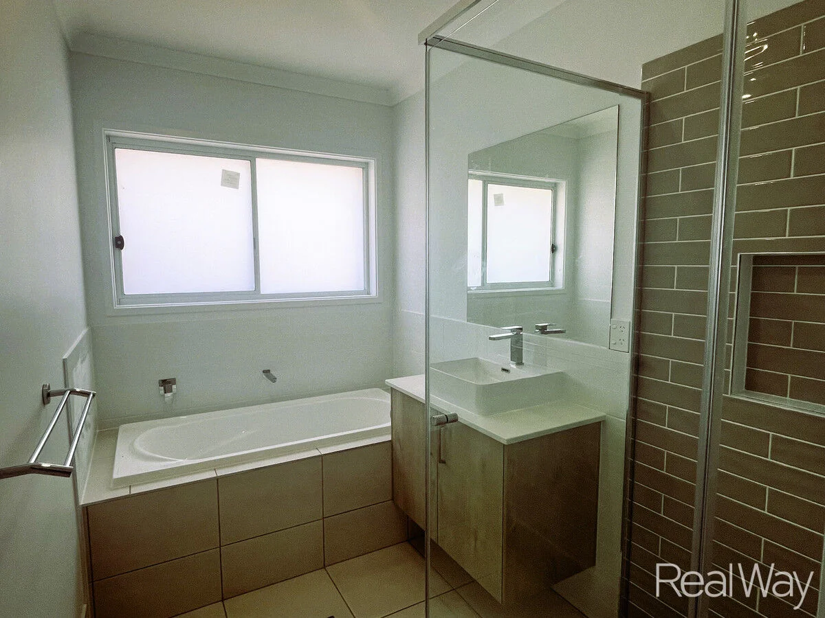 Additional image 5 of 9 Breanna Crescent, Rosewood QLD 4340