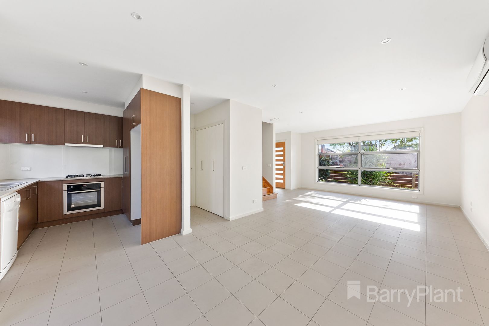 16B Grant Street, St Albans VIC 3021, Image 2