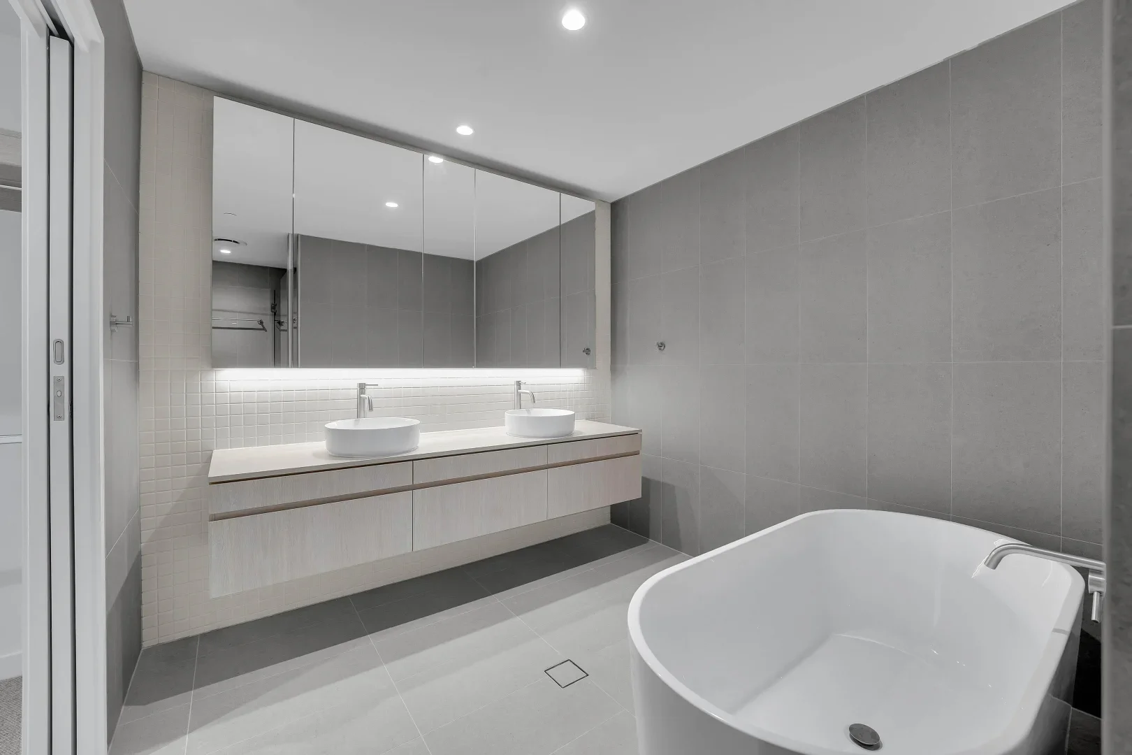 Additional image 10 of 1706/7-9 Mermaid Ave, Mermaid Beach QLD 4218