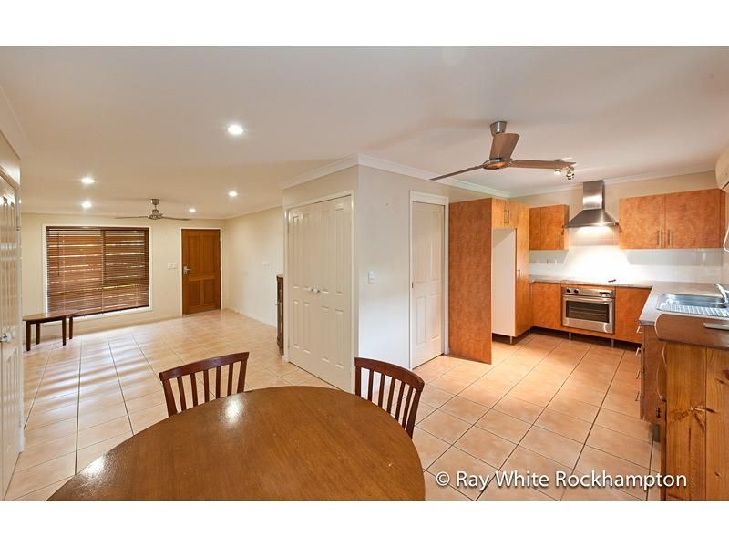 1/576 Norman Road, NORMAN GARDENS QLD 4701, Image 2