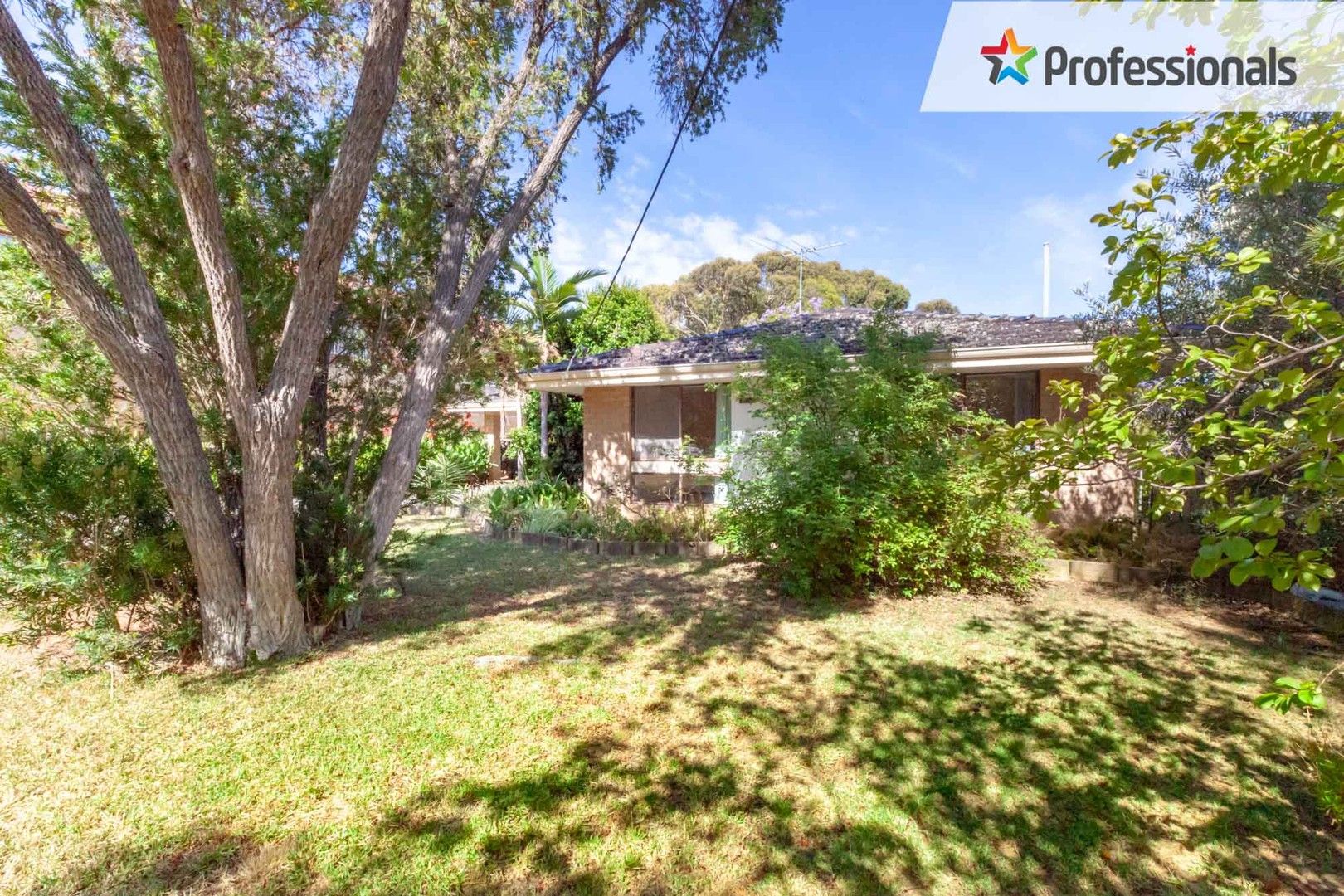 3 bedrooms House in 9 Whittington Street MOUNT NASURA WA, 6112