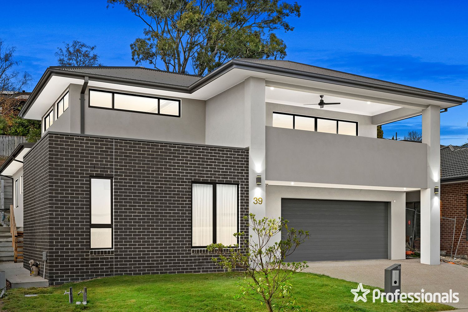 39 Outlook Drive, Chirnside Park Property History & Address Research