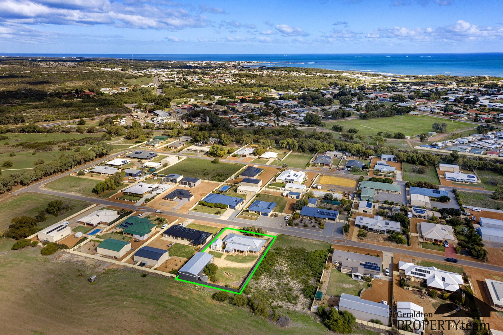 11 Cardwell Gardens, Dongara WA 6525, Image 1