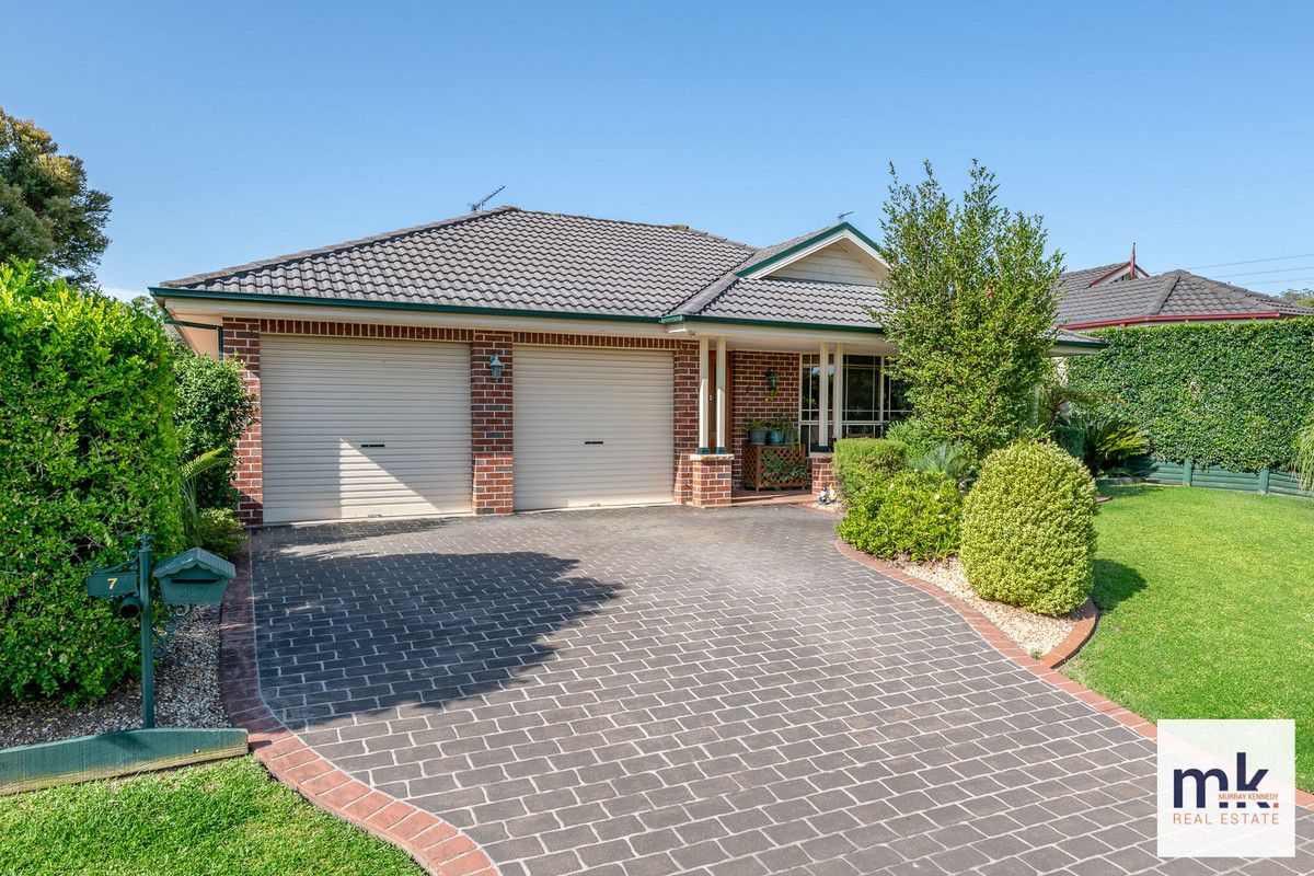 7 Woolshed Place, Currans Hill NSW 2567, Image 1