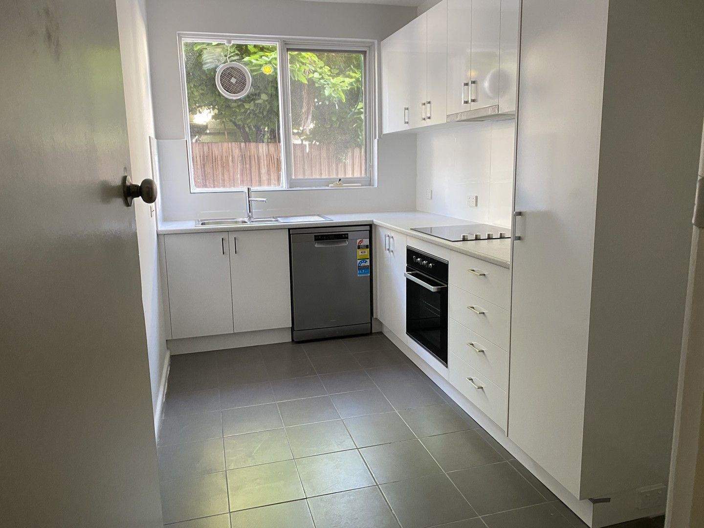 1 bedrooms Apartment / Unit / Flat in 4/9 Rosstown Road CARNEGIE VIC, 3163