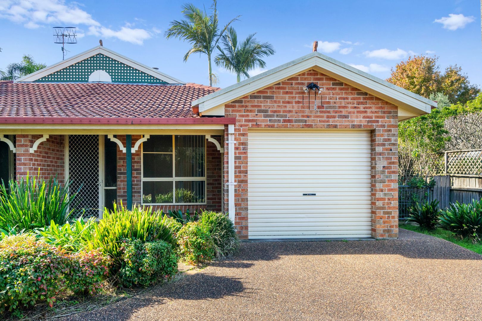 1/47A Thompson Road, Speers Point Property History & Address Research