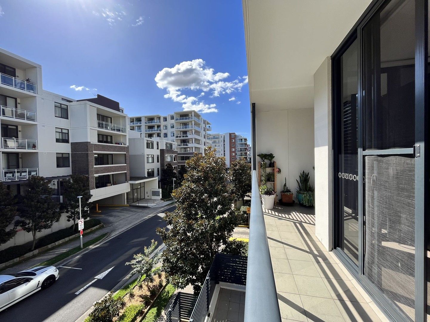 1 bedrooms Apartment / Unit / Flat in 306/46 Amalfi Drive WENTWORTH POINT NSW, 2127