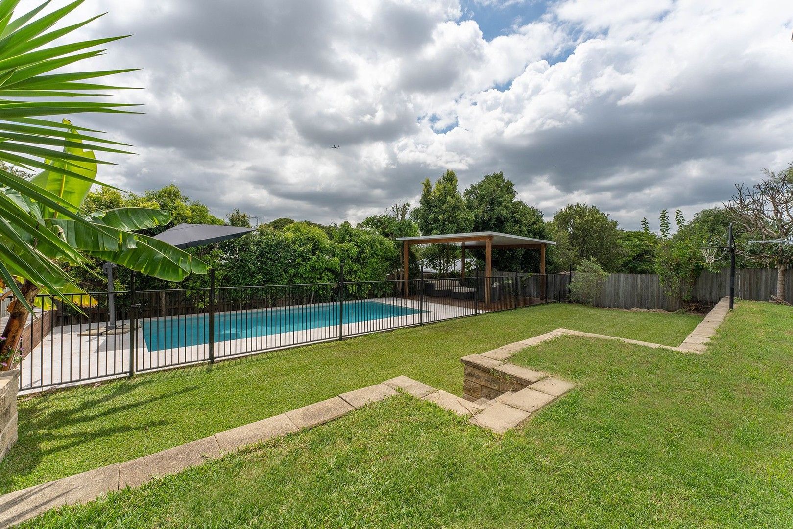 5 bedrooms House in 44 Hendren Street CARINA QLD, 4152