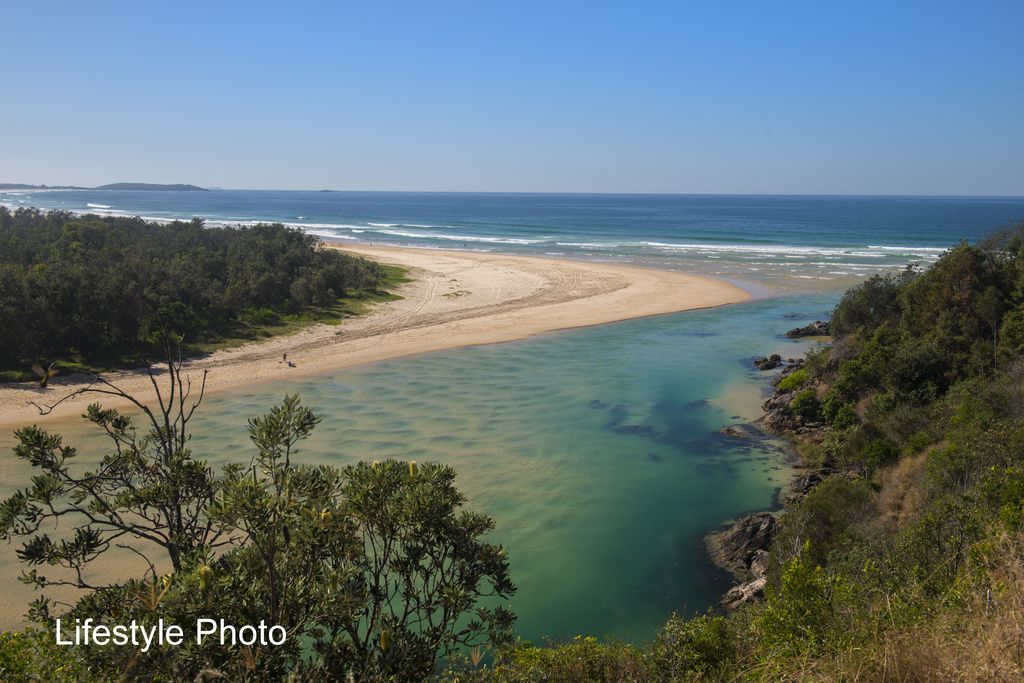 Unit 2 1B Royal Palm Drive, Sawtell NSW 2452, Image 2