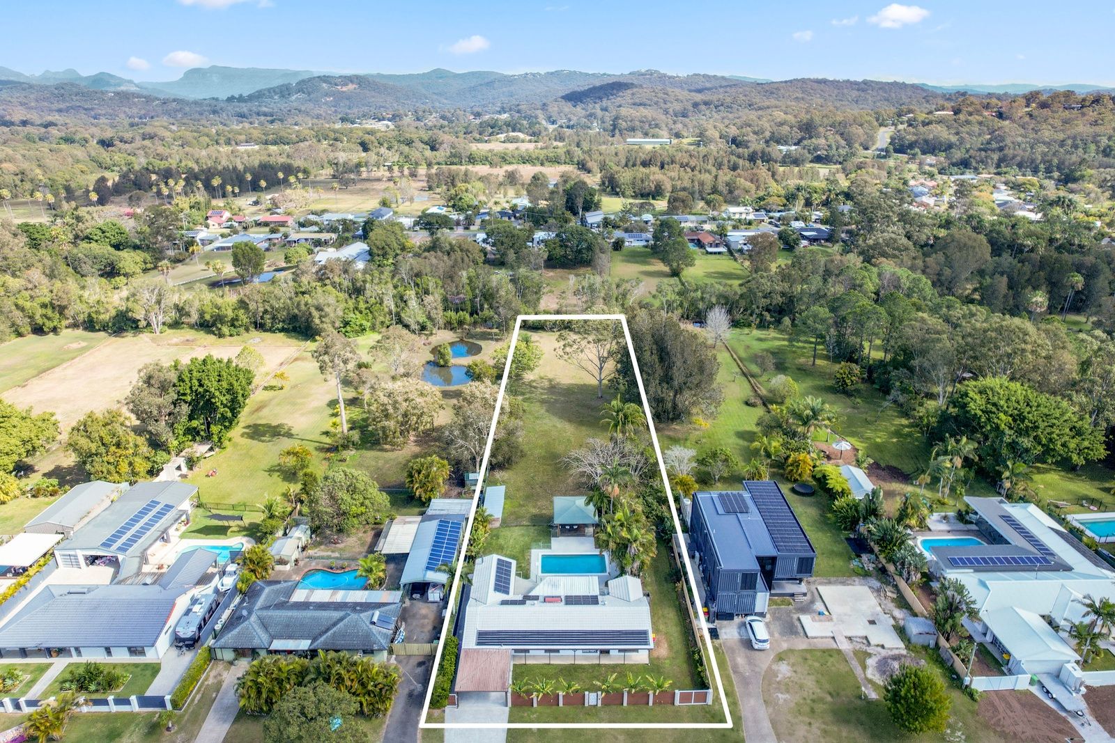 19 Daffodil Street, Tallebudgera Property History & Address Research