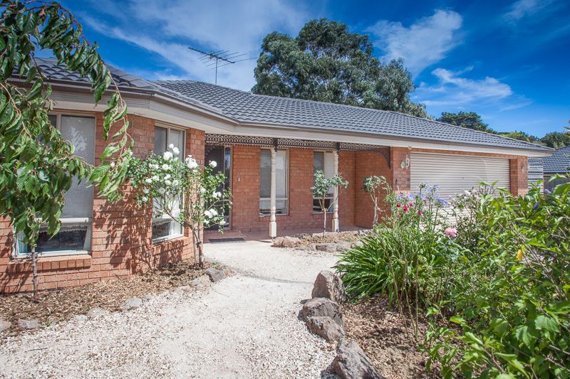 4 Larissa Court, Romsey VIC 3434, Image 0