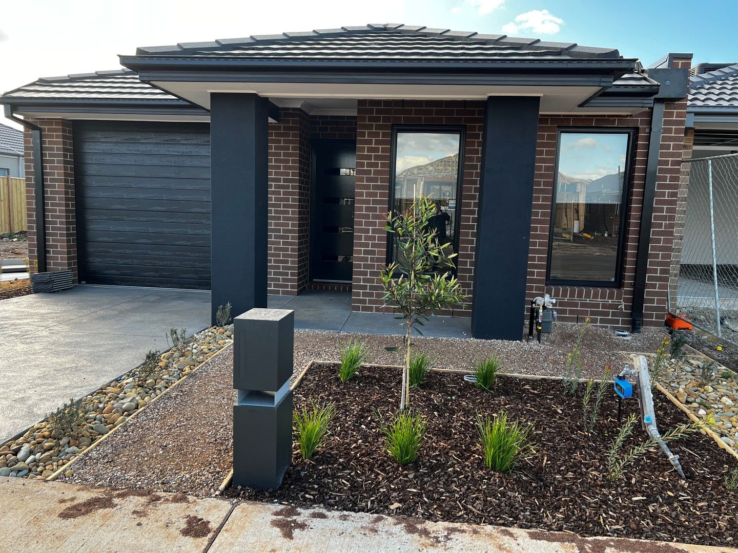 4 bedrooms House in 7 Fargo Street THORNHILL PARK VIC, 3335
