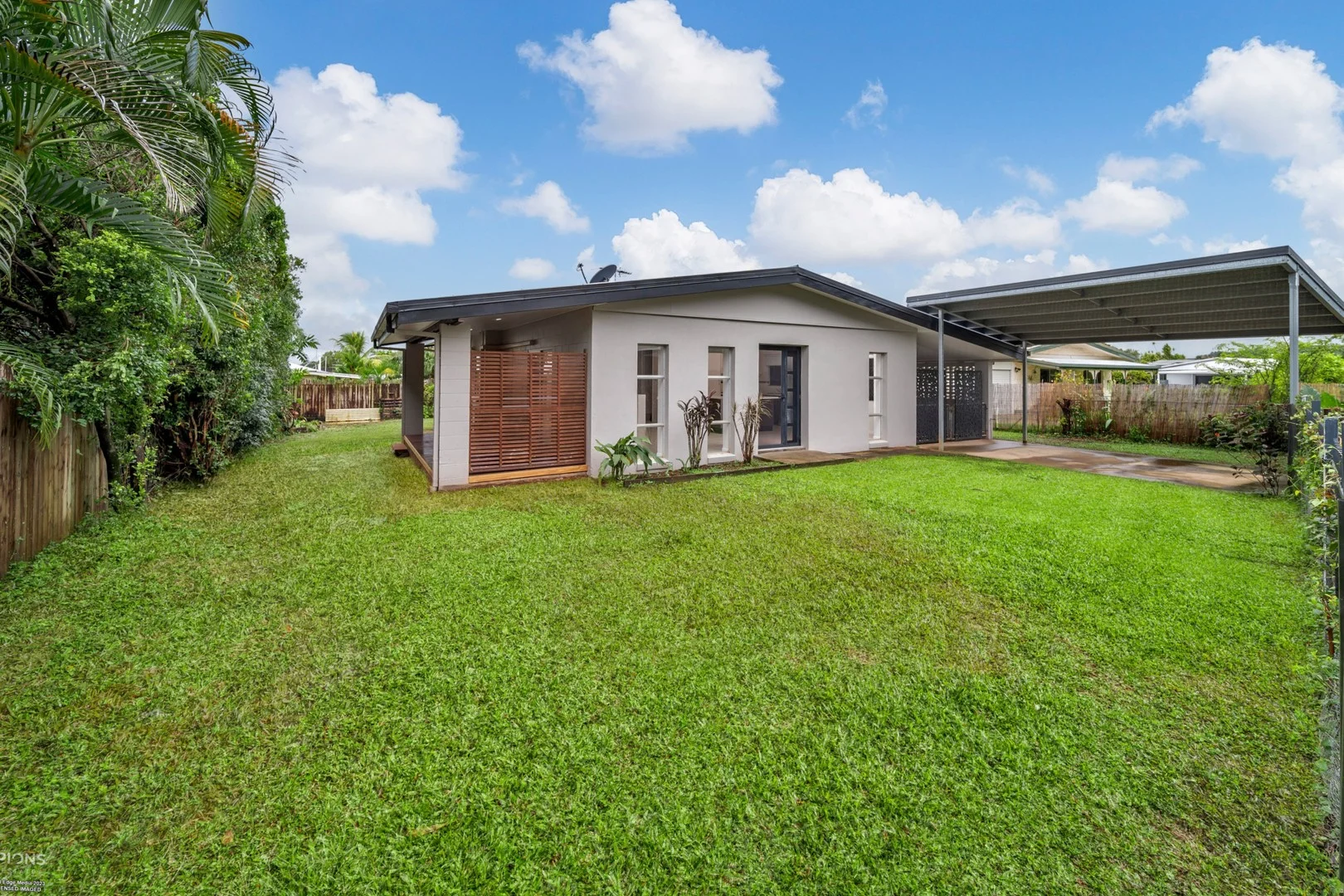 36 Carnation Drive, Mooroobool QLD 4870