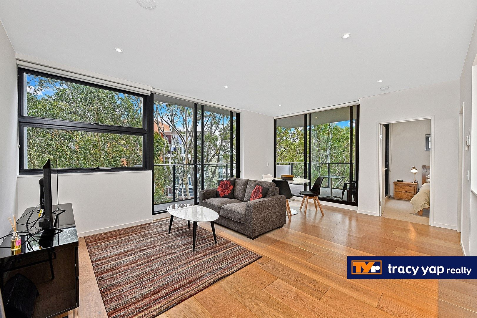 1 bedrooms Apartment / Unit / Flat in 707/8 Saunders Close MACQUARIE PARK NSW, 2113