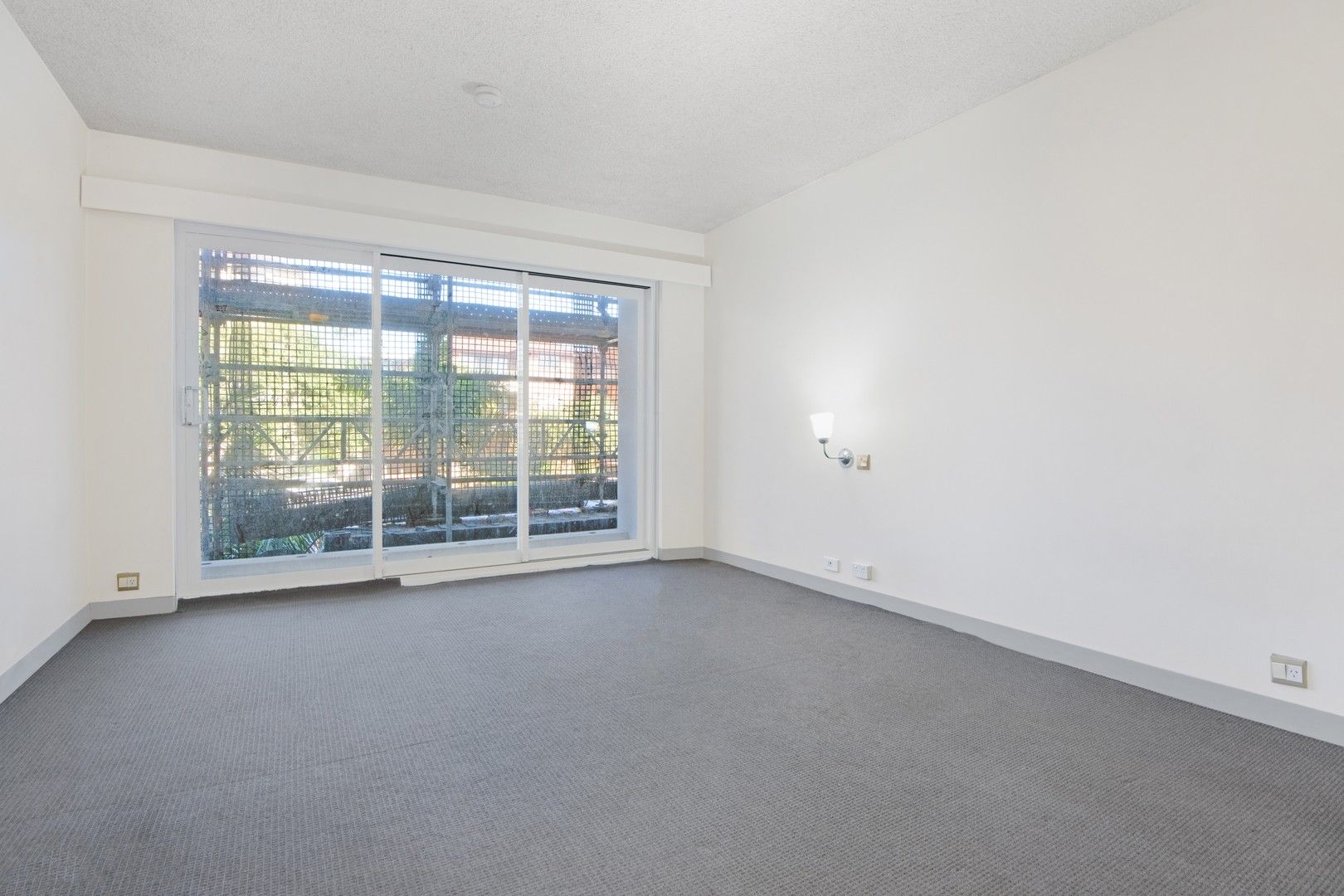 Studio in 1/98 Dee Why Parade, DEE WHY NSW, 2099