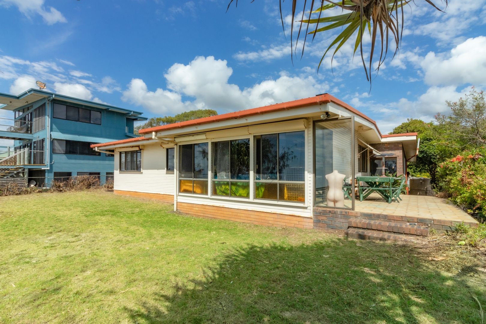 39 Biggs Avenue, Beachmere QLD 4510, Image 1