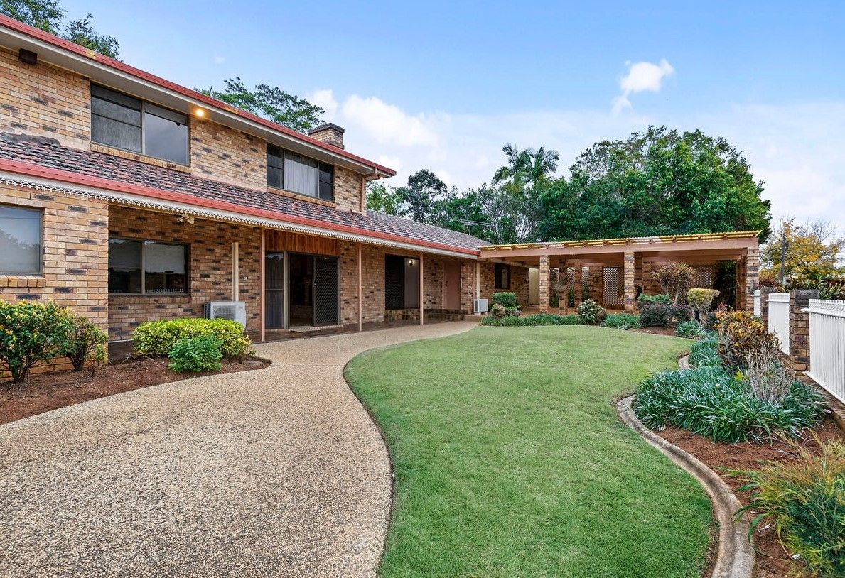 70 Retreat Street, Bridgeman Downs Property History & Address