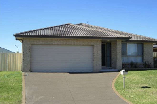 Picture of 3 Crestleigh Close, WOONGARRAH NSW 2259