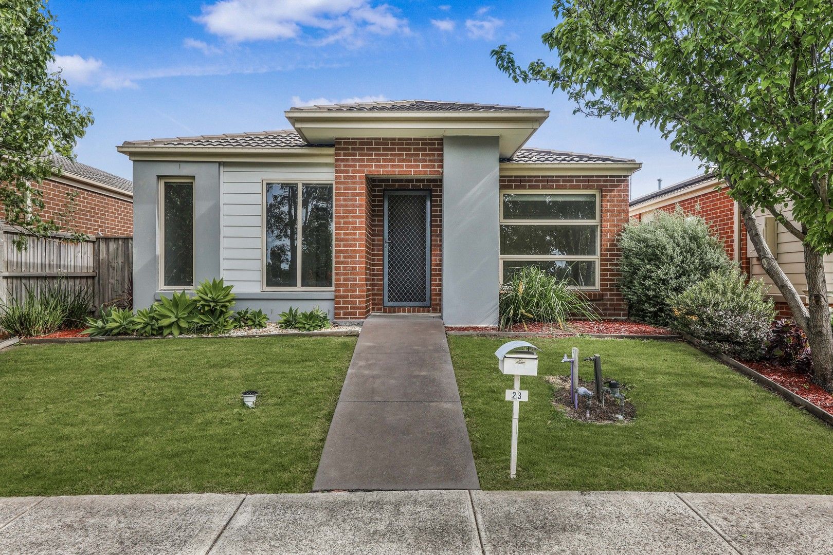 23 Brolin Terrace, Cranbourne North VIC 3977, Image 0