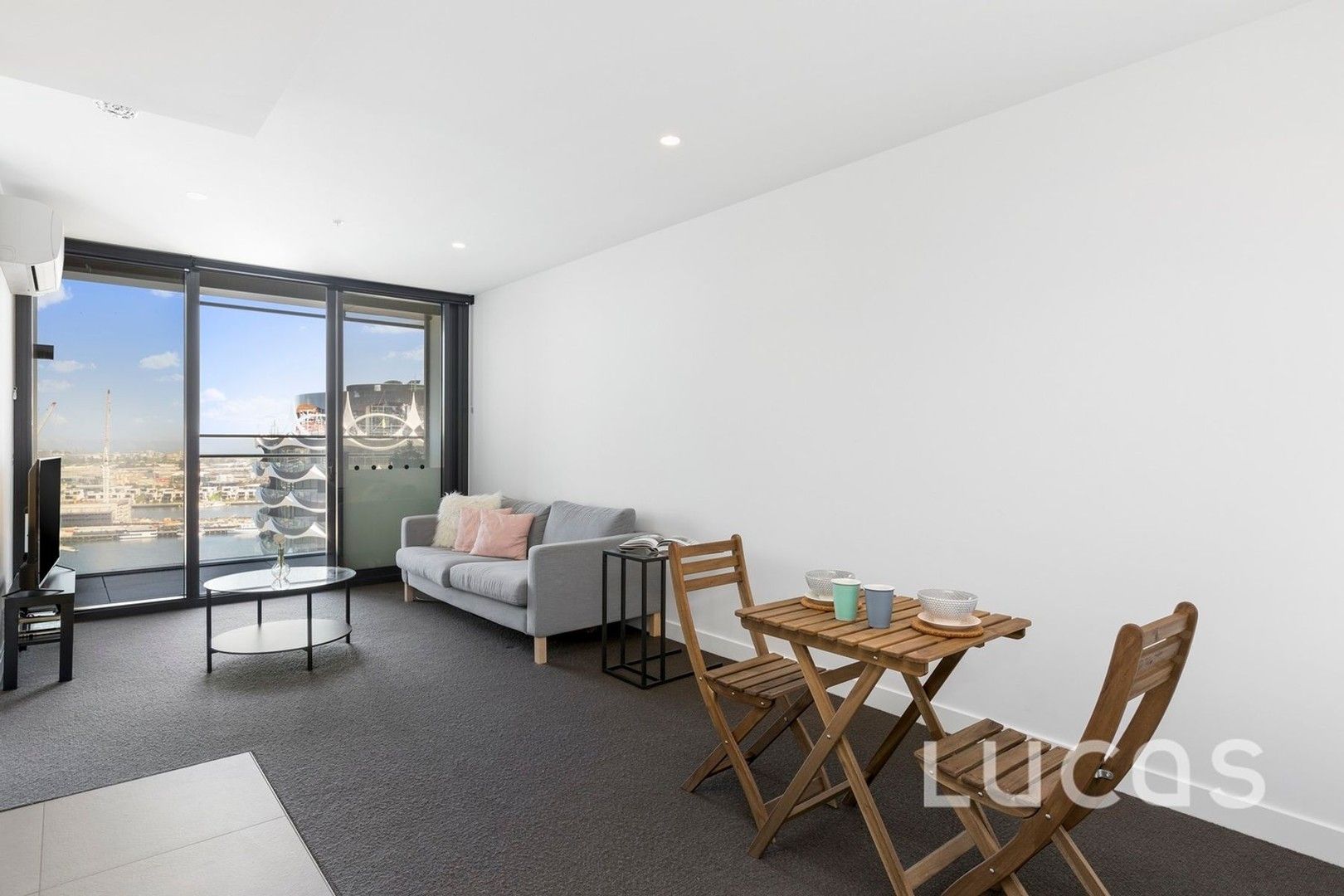 1 bedrooms Apartment / Unit / Flat in 2010/421 Docklands Drive DOCKLANDS VIC, 3008