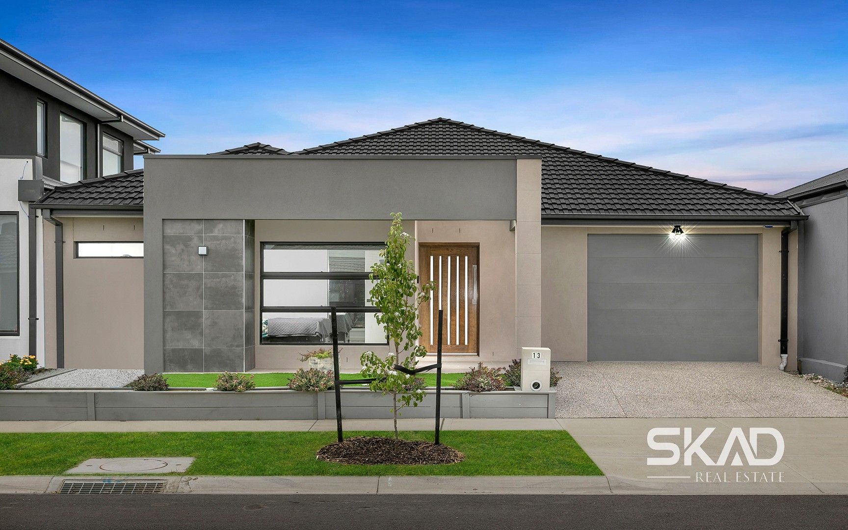 3 bedrooms House in 13 Quebec Avenue CRAIGIEBURN VIC, 3064