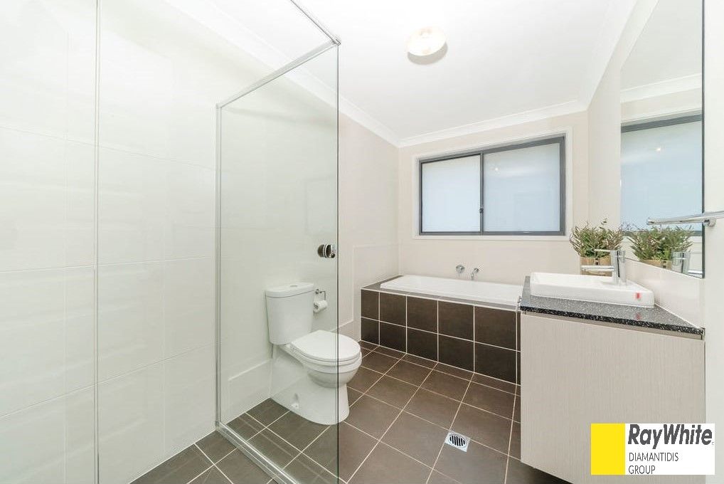 4 Flagship Ridge, Jordan Springs NSW 2747 House For Rent Domain