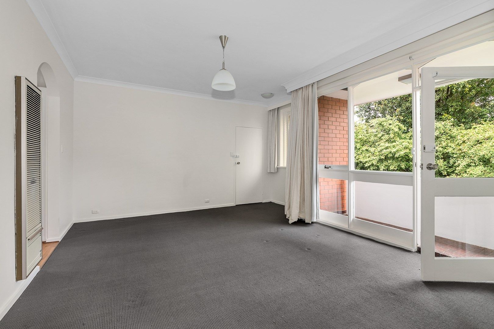 2 bedrooms Apartment / Unit / Flat in 3/20 Segtoune Street KEW VIC, 3101