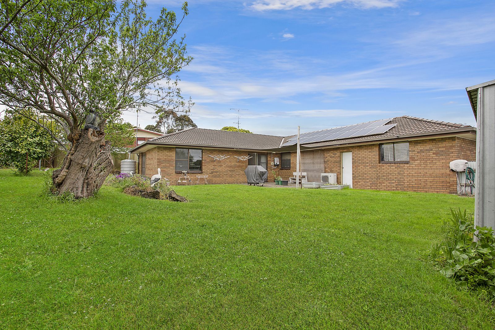 12 Bond Street, Timboon VIC 3268, Image 2