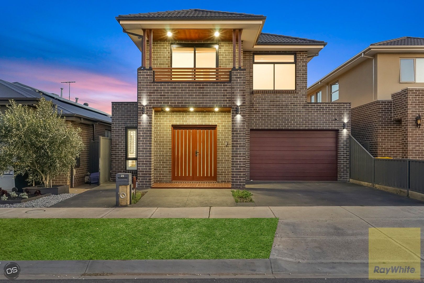 4 bedrooms House in 23 Caro Way FRASER RISE VIC, 3336