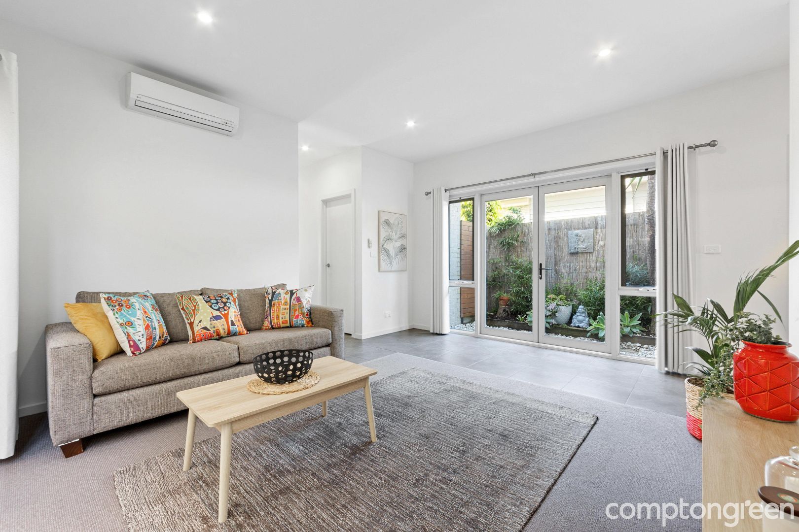 1/146 Roberts Street, Yarraville VIC 3013, Image 2