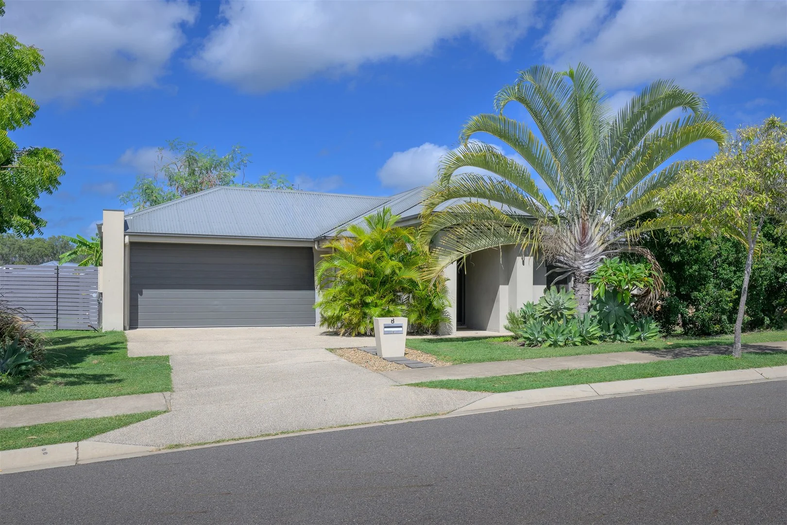 8 Kurwongbah Street, Boyne Island QLD 4680