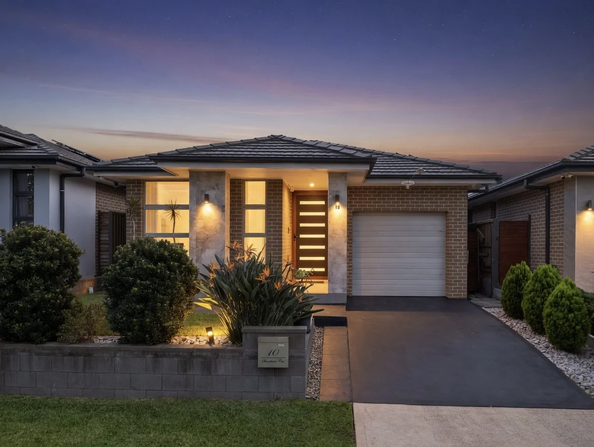 10 Stoneham Circuit, Oran Park NSW 2570