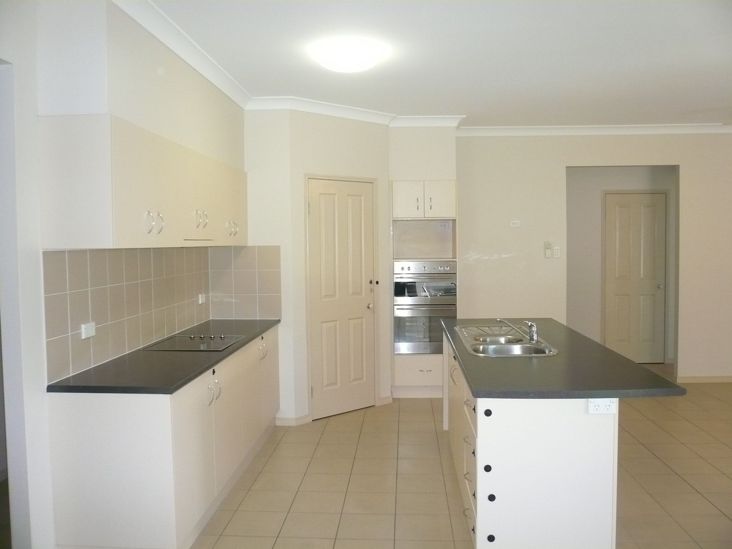 Bentley Park QLD 4869, Image 1