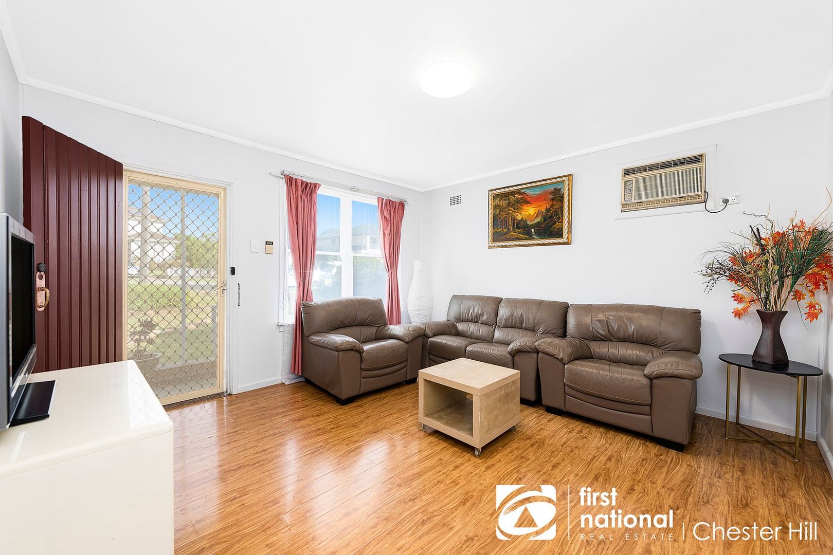 12 Beverley Crescent, Chester Hill NSW 2162, Image 2