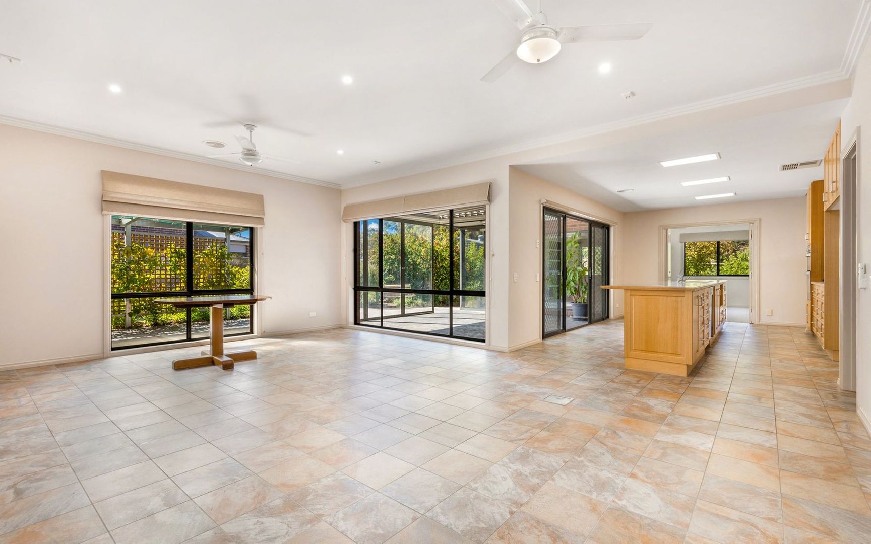 18 Regent Street, Strathfieldsaye VIC 3551, Image 2