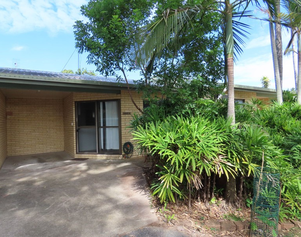 4/4 Symons Avenue, Bucasia QLD 4750