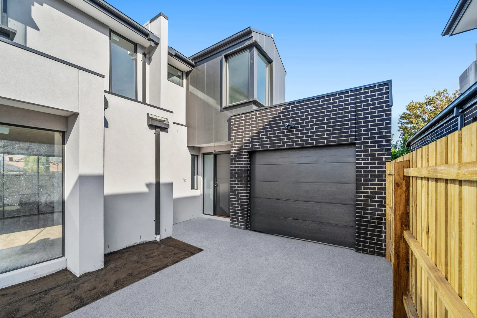 4/9 Baird Street, Maidstone VIC 3012