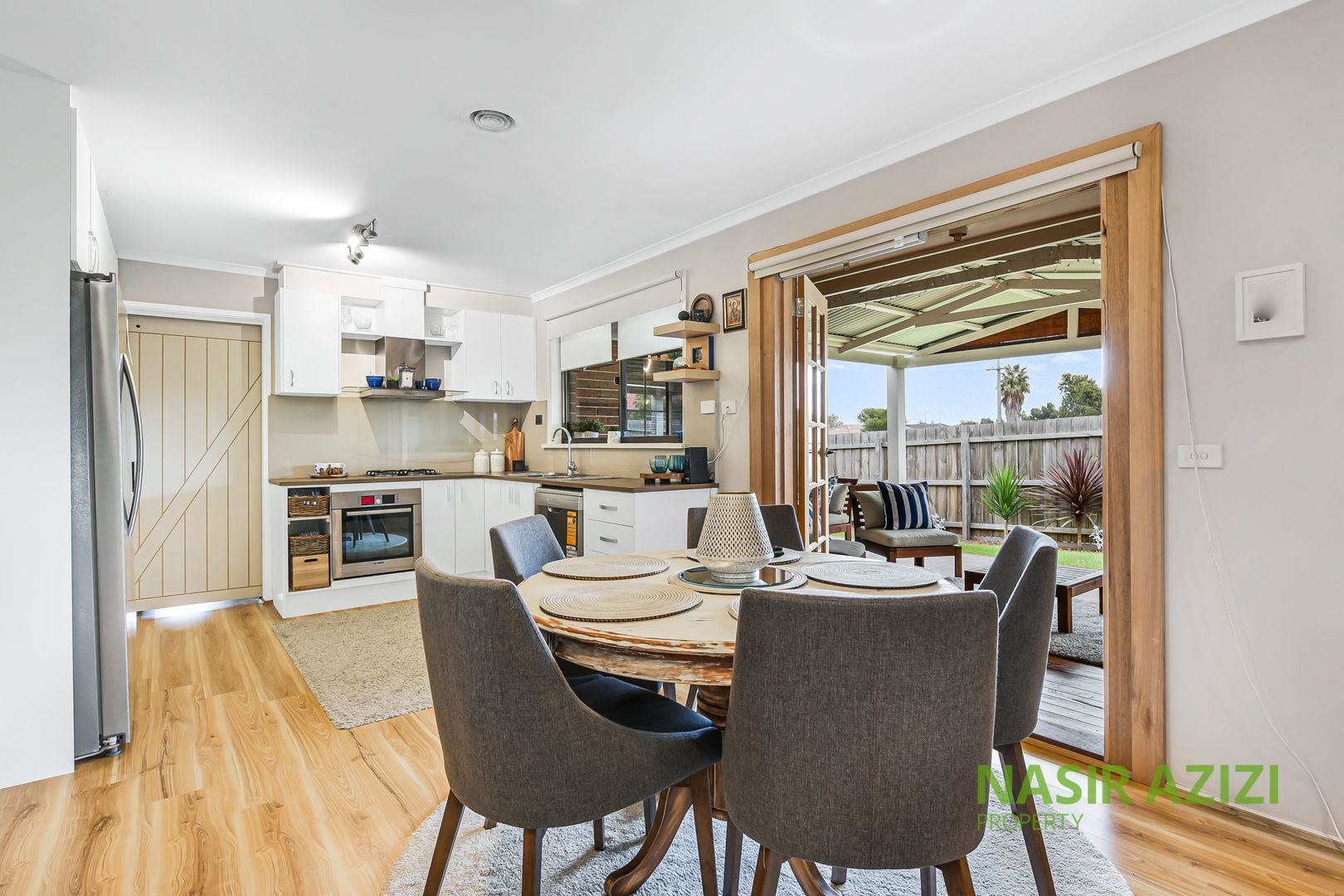 18 Plateau Crescent, Hampton Park VIC 3976, Image 2