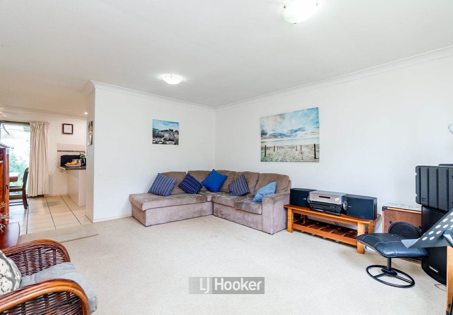19 Woodview Street, Browns Plains QLD 4118, Image 1