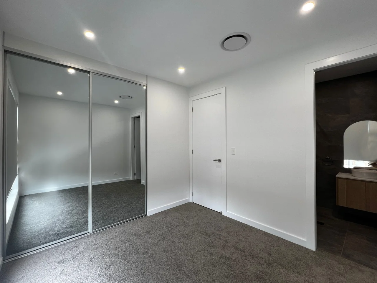 Additional image 8 of 2D Jacquinot Place, Glenfield NSW 2167