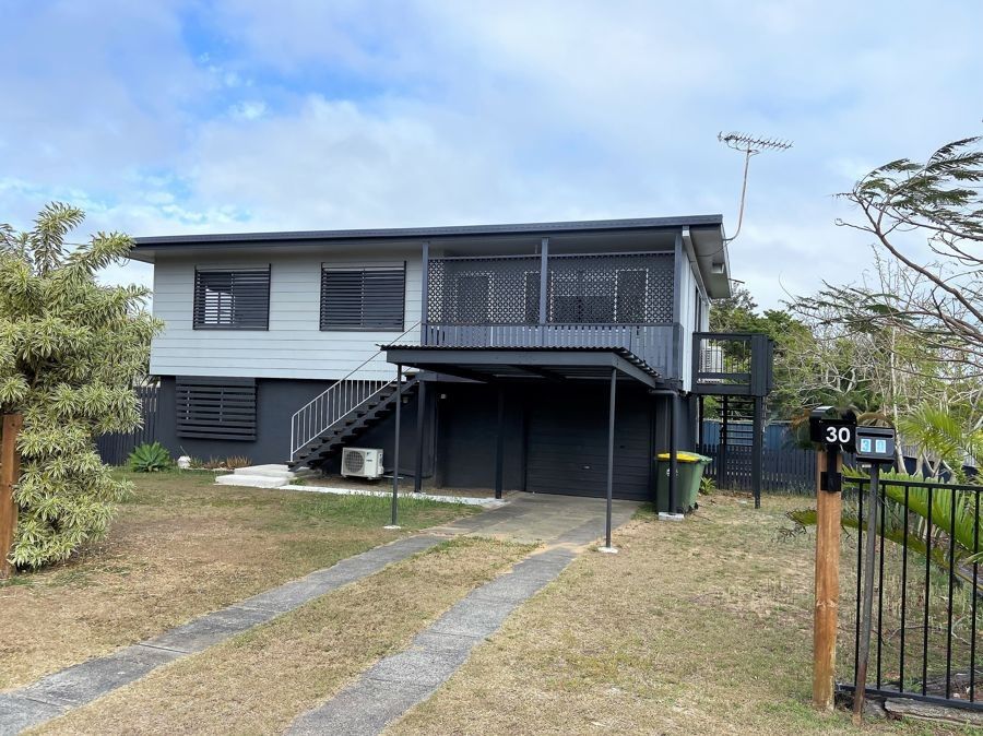 3 bedrooms House in 30 Rasmussen Avenue HAY POINT QLD, 4740